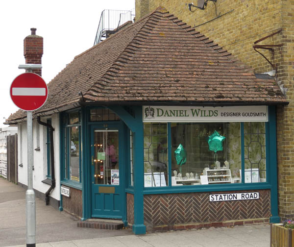 No 50 Daniel Wilds Designer Jeweller 2017